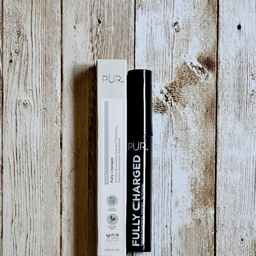 NIB PUR Fully Charged Lengthening Mascara Powered Magnetic Technology
